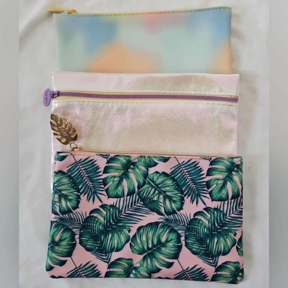IPSY Tropical Leaf, Pastel and Iridescent Makeup Bag Lot.